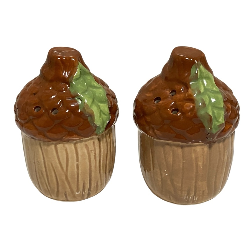 Vintage Acorn Oak Nut Caps Leaves Salt and Pepper Shakers